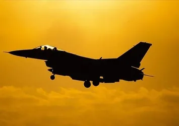Son dakika: Mısır'da savaş uçağı düştü