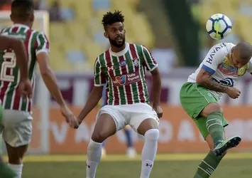 Beşiktaş sambacı stoper Renato Chaves'i gündemine aldı