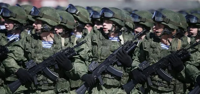 Rus ordusu alarma geçirildi