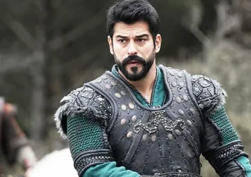 Kuruluş Osman'ın yıldızı Burak Özçivit konuştu: "Biz hikaye ve tarih olarak çok zenginiz"