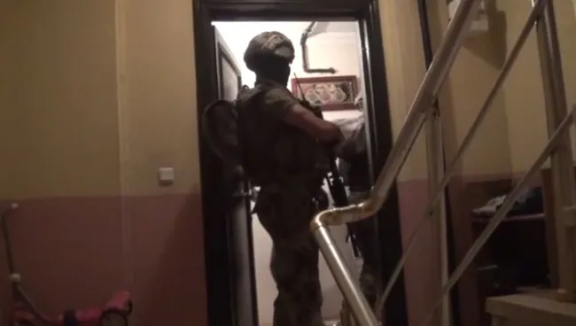 Pandemiyi fırsat bilip ‘cep telefonu satıyoruz’ diye dolandırdılar! O çete çökertildi