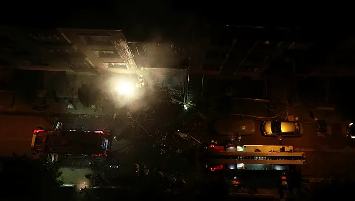 İstanbul Avcılar'da ortalık savaş alanına döndü! Doğalgaz patlaması: 4 yaralı - 8