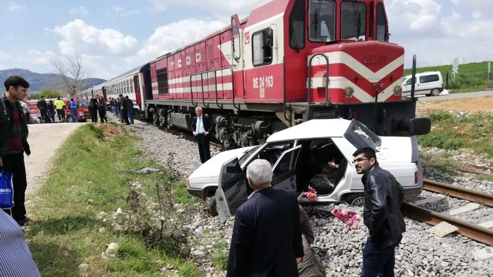 Hemzemin geçitte korkunç kaza!