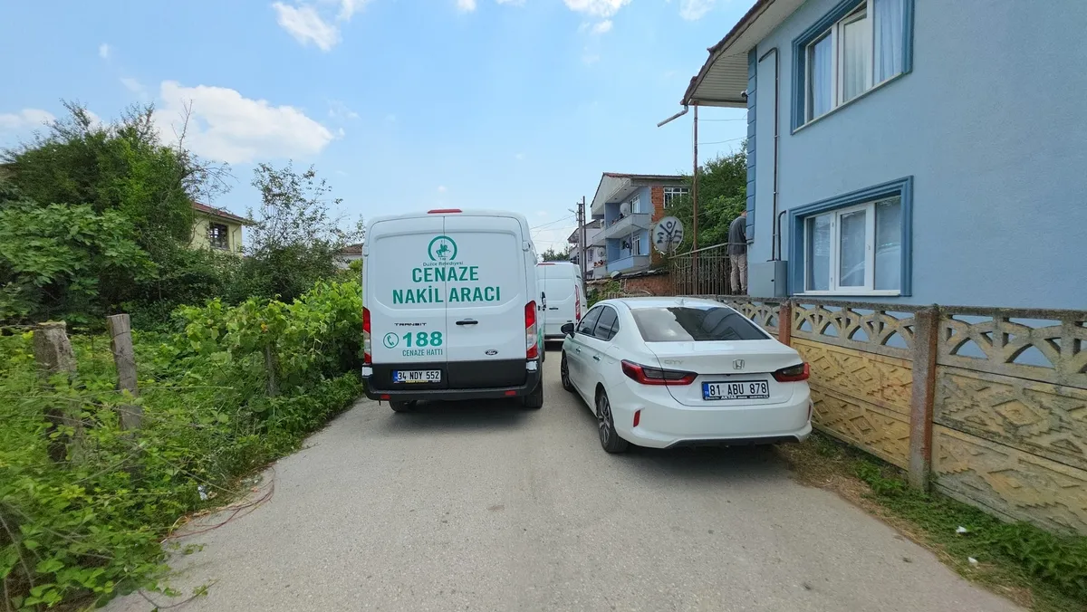 Düzce'de 20 yaşındaki genç silahla vurularak hayatını kaybetti - 1