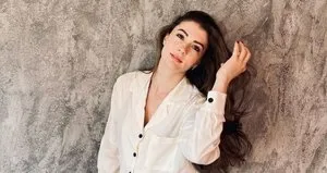 Burcu Özberk’ten estetik isyanı