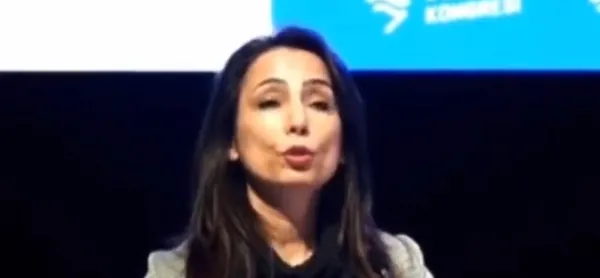 hdpli-tulay-hatimogullarindan-skandal-sozler-turkiyeye-soykirimci-dedi-terorist-basina-ozgurluk-istedi-1675005698288.jpg HDP'li Tülay Hatimoğulları'ndan skandal sözler: Türkiye'ye 'soykırımcı' dedi terörist başına 'özgürlük' istedi - 2
