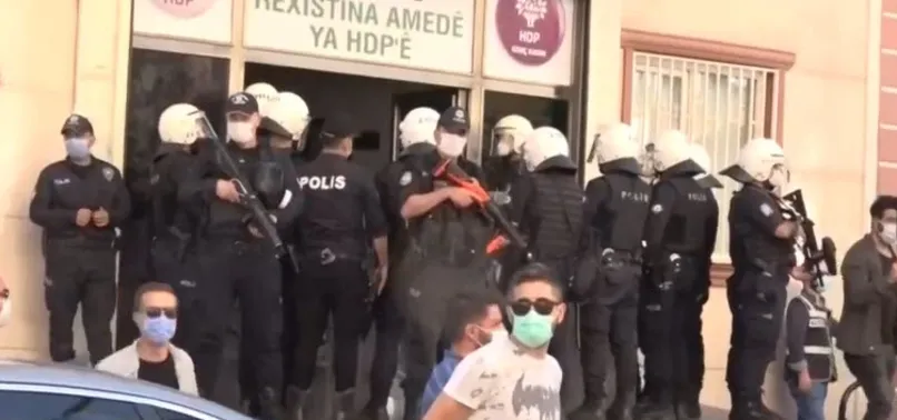 Son dakika: Diyarbakır'da operasyon! HDP Yenişehir ilçe eş başkanları gözaltına alındı