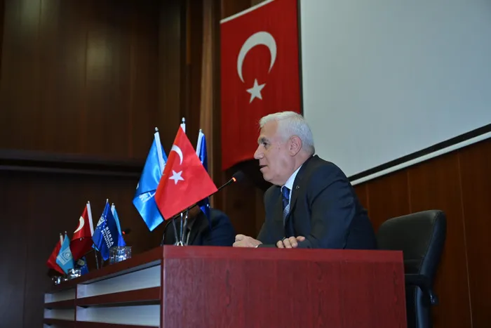 CHP’de akraba atamaları tam gaz! Mustafa Bozbey Bursa Büyükşehir Belediyesini bir ayda aile şirketine çevirdi