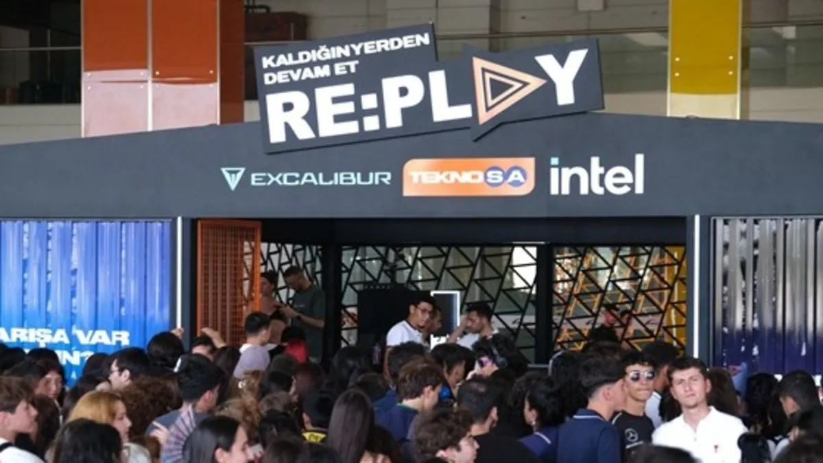 RE:PLAY heyecanı Excalibur gücüyle başladı