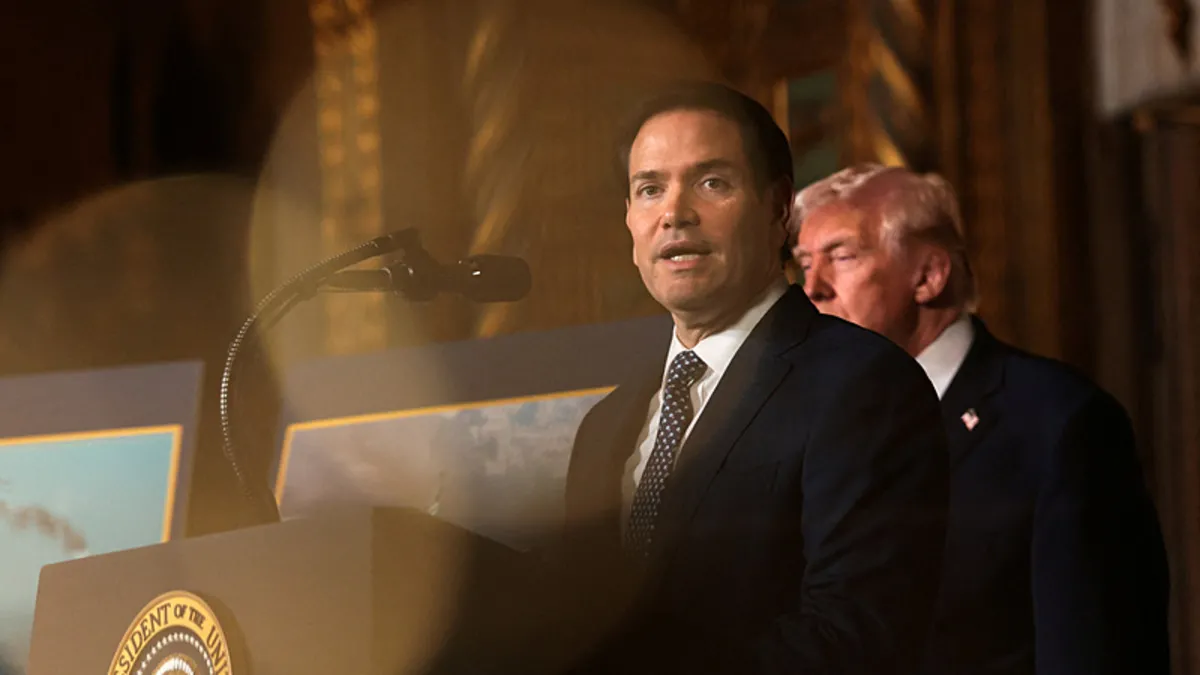 “Sansür” kavgası büyüyor: ABD'den Avrupalı isimlere ülkeye giriş yasağı! > Tepkiler peş peşe geldi