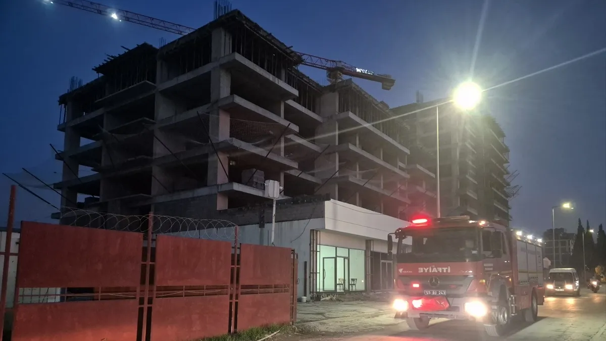 Manisa'da feci kaza! Üzerine çelik kalıp düşen işçi hayatını kaybetti