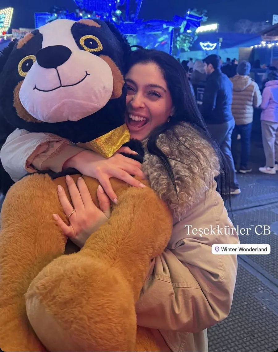 ask-bitti-mi-cemre-baysel-ve-cem-bolukbasindan-karsilikli-hamle-1775806362759.jpg Aşk bitti mi? Cemre Baysel ve Cem Bölükbaşı'ndan karşılıklı hamle - 1