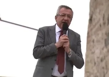 CHP'li Engin Altay Özgür Özel'i 'Çırağım' diyerek kürsüye çağırdı! Yeni 'Gel bakalım Muharrem' vakası