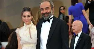 Cannes’da çok güzel hareketler!