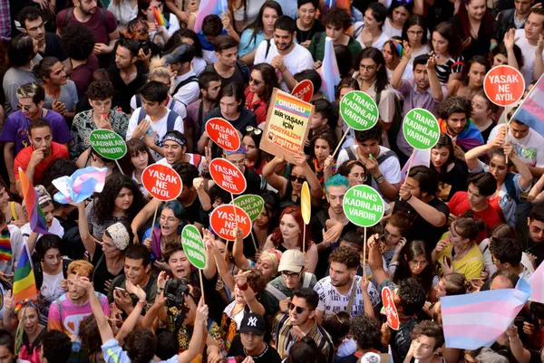 LGBT salgına dönüşüyor! Ürkütücü tablo gözler önüne serildi
