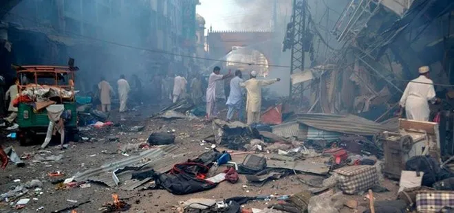 Son dakika: Pakistan’daki camide korkutan patlama! Onlarca ölü var