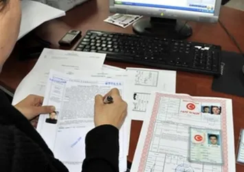 Önce vatanı sattılar, şimdi de mülklerini satıyorlar