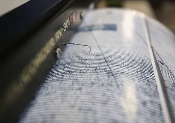 İzmir'de deprem! AFAD ilk detayları duyurdu