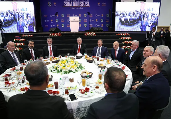 baskan-erdogan-sofor-esnaflari-ile-iftar-programinda-onemli-aciklamalarda-bulundu-bayramda-tatil-9-gun-1710872823179.jpg