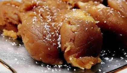 KANDİL HELVASI TARİFİ | Helva kavururken hangi dualar okunmalı? Berat Kandili’nde bir şeyler dağıtmak sevap mı?