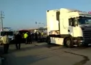 Feci kaza! Otomobil TIRın altına girdi