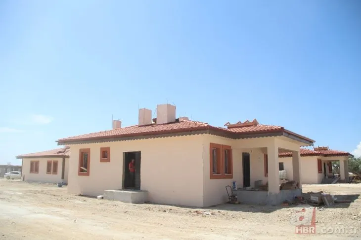 Hatay’da 40 günde tamamlanan 3 köy evi depremzedelerin beğenisini topladı: Dört dörtlük yapmışlar