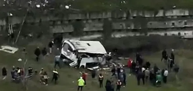 Esenyurt’ta otobüs şarampole yuvarland!