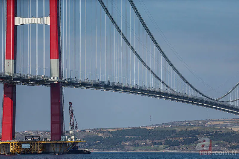 Çanakkale Köprüsü kaç km? 1915 Çanakkale Köprüsü uzunluğu kaç metre? Orta açıklığı, kule yükseliği kaç metre? 12