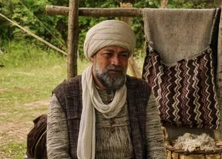 Kuruluş Osman'ın Şeyh Edebalı'sı Seda Yıldız'ın oğlu da oyuncu çıktı!