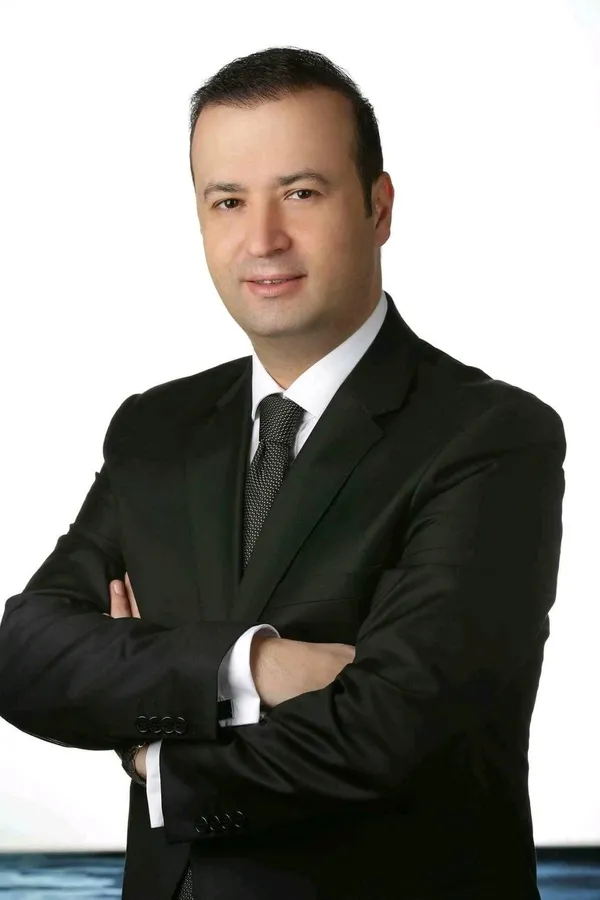 CHP kurultayında PM ve YDK seçiminde Özgür Özel ile Ekrem İmamoğlu arasında büyük pazarlık! Parti Meclisi hangi isimlerden oluşacak?