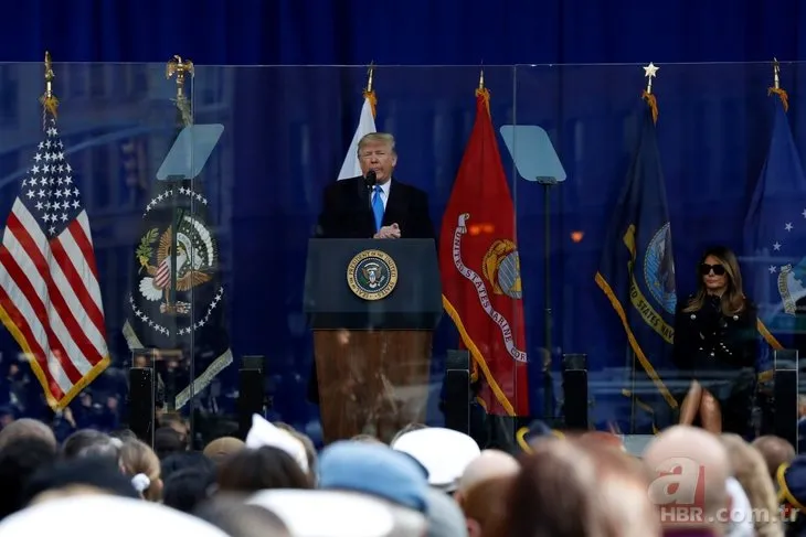 Trump konuşurken dikkatlerden kaçmayan görüntü!