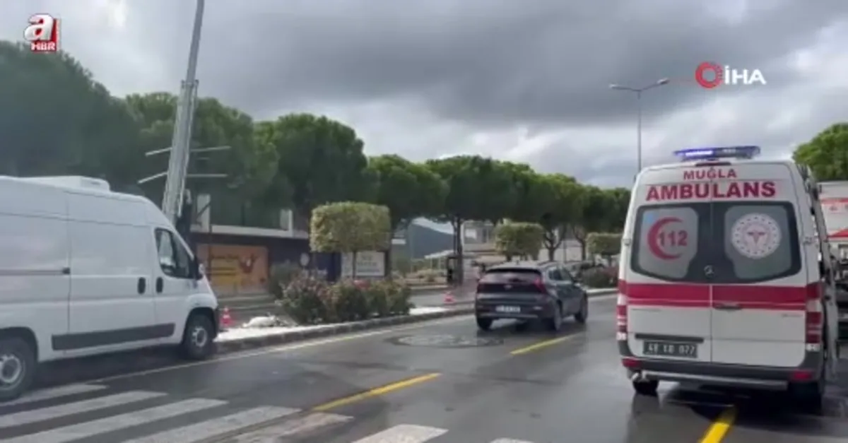 Minibüs direğe çarptı sürücü yaralandı