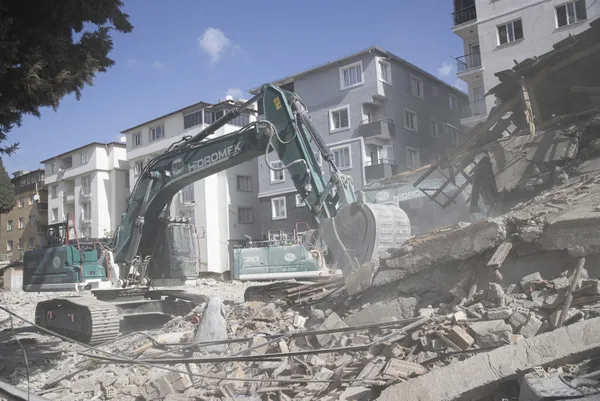 Hiçbir şey eskisi gibi olmayacak! Bilim insanları 7.5 saat afet yönetimini konuştu | İşte bilim insanlarının görüşleri