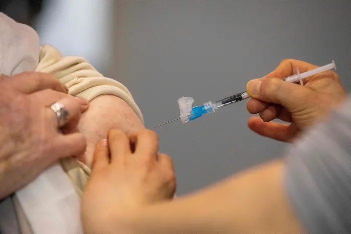 Biontech aşısına AB'den yeni onay! Daha kolay saklanabilecek - 1