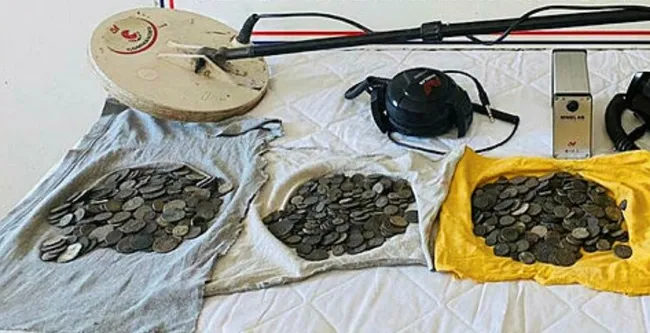 Şanlıurfa’da Roma dönemine ait 850 bronz sikke ele geçirildi