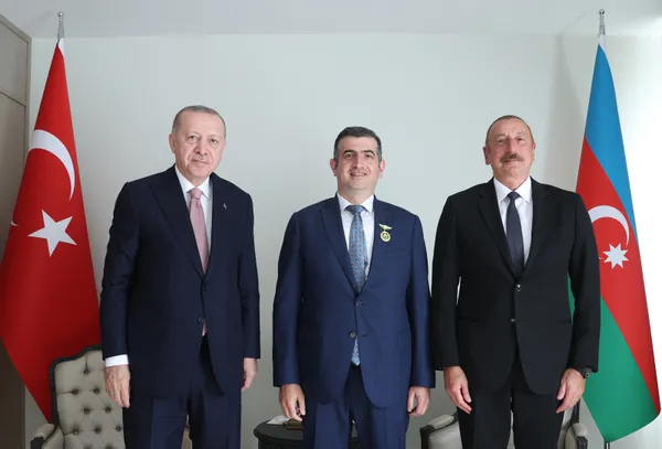 son-dakika-susa-beyannamesi-imzalandi-baskan-erdogan-ve-aliyevden-onemli-aciklamalar-1623765575193.jpg Son dakika: Şuşa Beyannamesi imzalandı! Başkan Erdoğan ve Aliyev'den önemli açıklamalar - 7