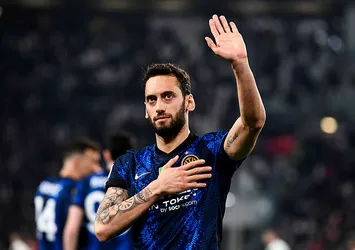 Hakan Çalhanoğlu derbiye damgasını vurdu