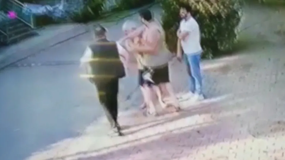 Yaşlı adama saldıran Halil Sezai'ye sanat dünyasından büyük tepki! “Utançla kınıyorum…”