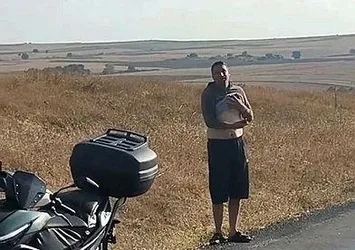 Eşini döve döve öldürmüştü! Yakalanınca boğazına bıçak dayadı