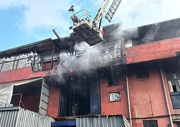 Başakşehir'de plastik fabrikasında yangın