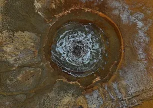 Türkiye'de tek! 1 yıldır su püskürtüp kayboluyor