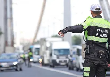 Yol terörüne ağır darbe! Trafikte takip ve saldırıya rekor cezalar geliyor