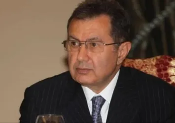 Türkiye'nin en zenginlerindendi! Mehmet Emin Karamehmet cipiyle banka ATM'sine daldı