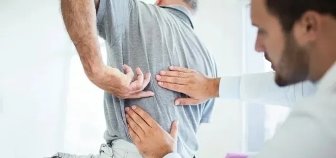 Yürürken şiddetlenen ağrıya dikkat! Bu hastalığın habercisi olabilir