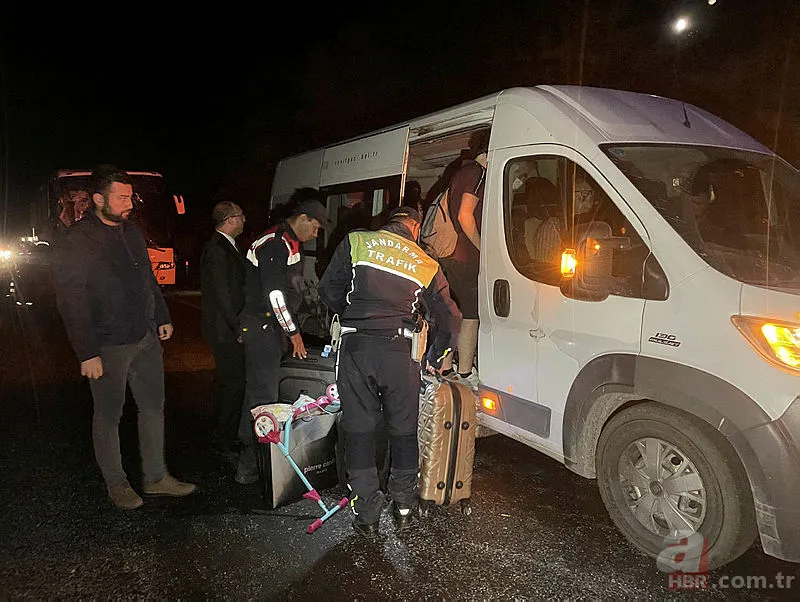 Son dakika! Eskişehir'de yolcu otobüsü ile traktör çarpıştı! Feci kazada yaralılar var 12