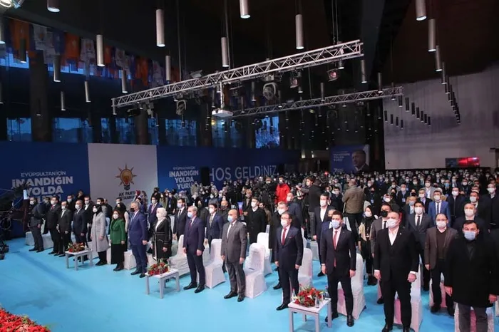 Son dakika: İmamoğlu'nun bir vaadi daha yalan çıktı! AK Partili Bayram Şenocak gerçeği açıkladı: 1,5 yılda yaptığı konut sayısı sıfır - 4