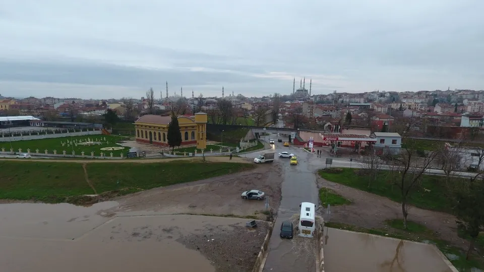 Edirne'de su taşkını alarmı verildi