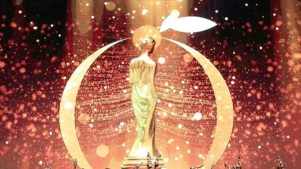 altin-portakal-film-festivalinde-feto-propagandasi-yapmisti-chpli-baskani-yardimcisi-bocek-gibi-ezdi-chp-fetoy-1695940704241.jpg Altın Portakal Film Festivali'nde FETÖ propagandası yapmıştı! CHP'li başkanı yardımcısı 'böcek' gibi ezdi: CHP FETÖ'ye kuyruk olmamalı - 6