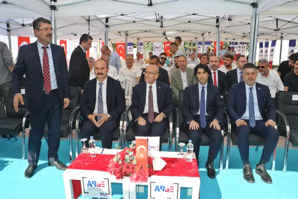 Hazine ve Maliye Bakanı Mehmet Şimşek duyurdu: Enflasyon tek haneye düşecek!