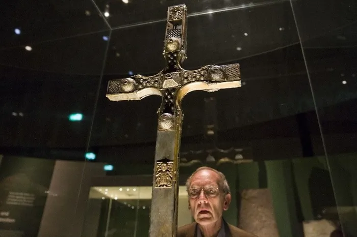 Dünya bu fotoğrafı konuşuyor! İşte ABD Başkanı Joe Biden’ın yemin töreninde el bastığı İncil'in sırrı - 8